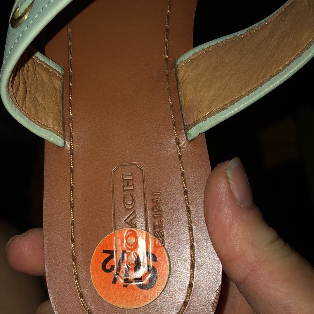 Coach size 9.5 mint green sandal thong genuine leather gold detail & tassel - Picture 6 of 10